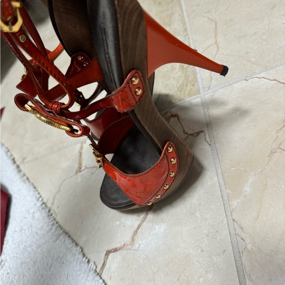 Stunning heels authentic 8.5 - Picture 7 of 8